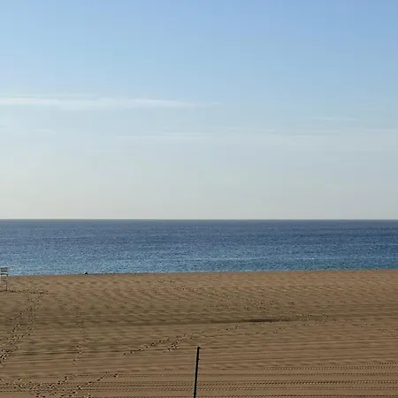 Sea View With Direct Access To Boulevard Apartament *